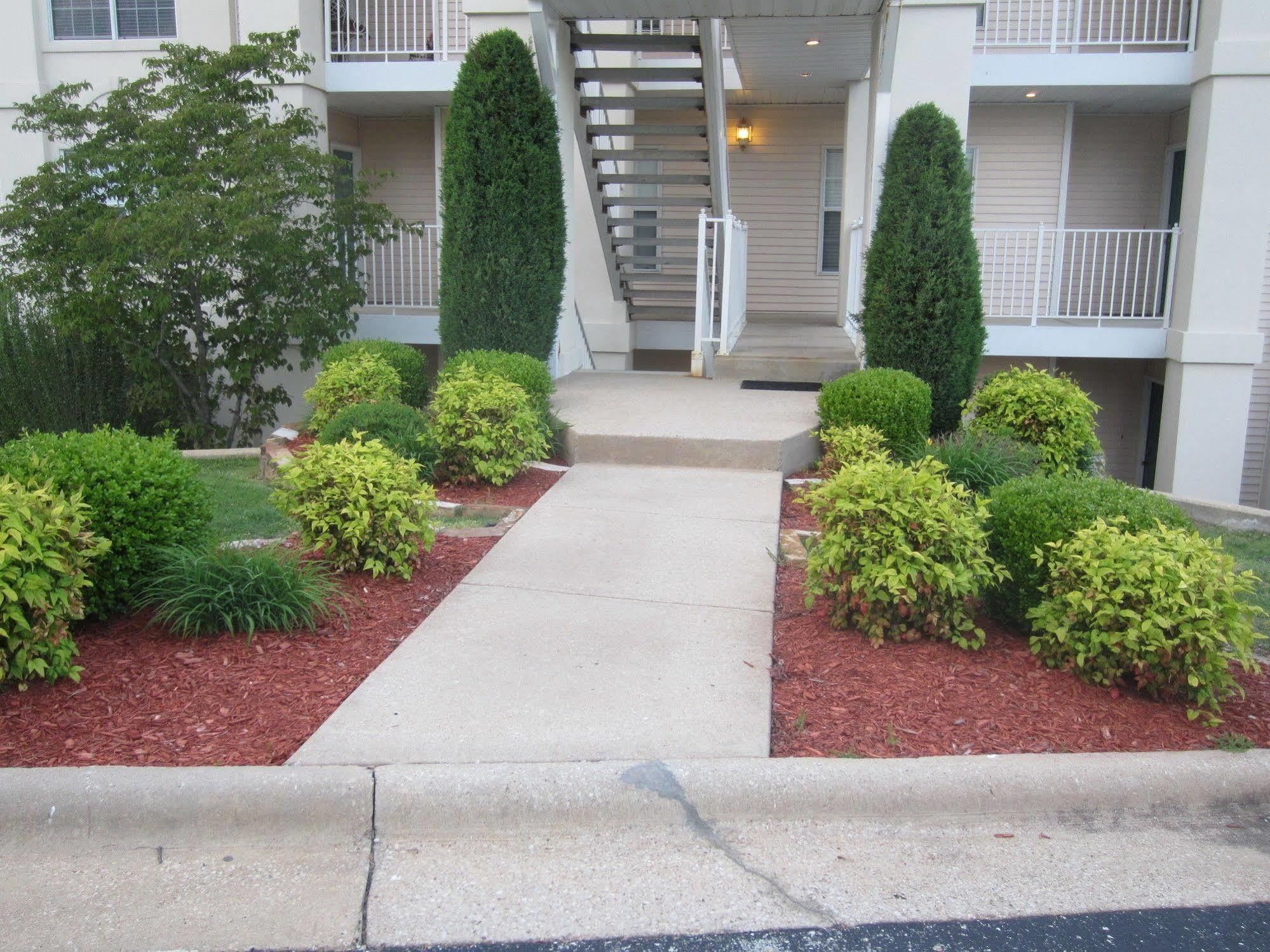 Brook Poolside Walk In Meadow Brook Branson Exterior photo